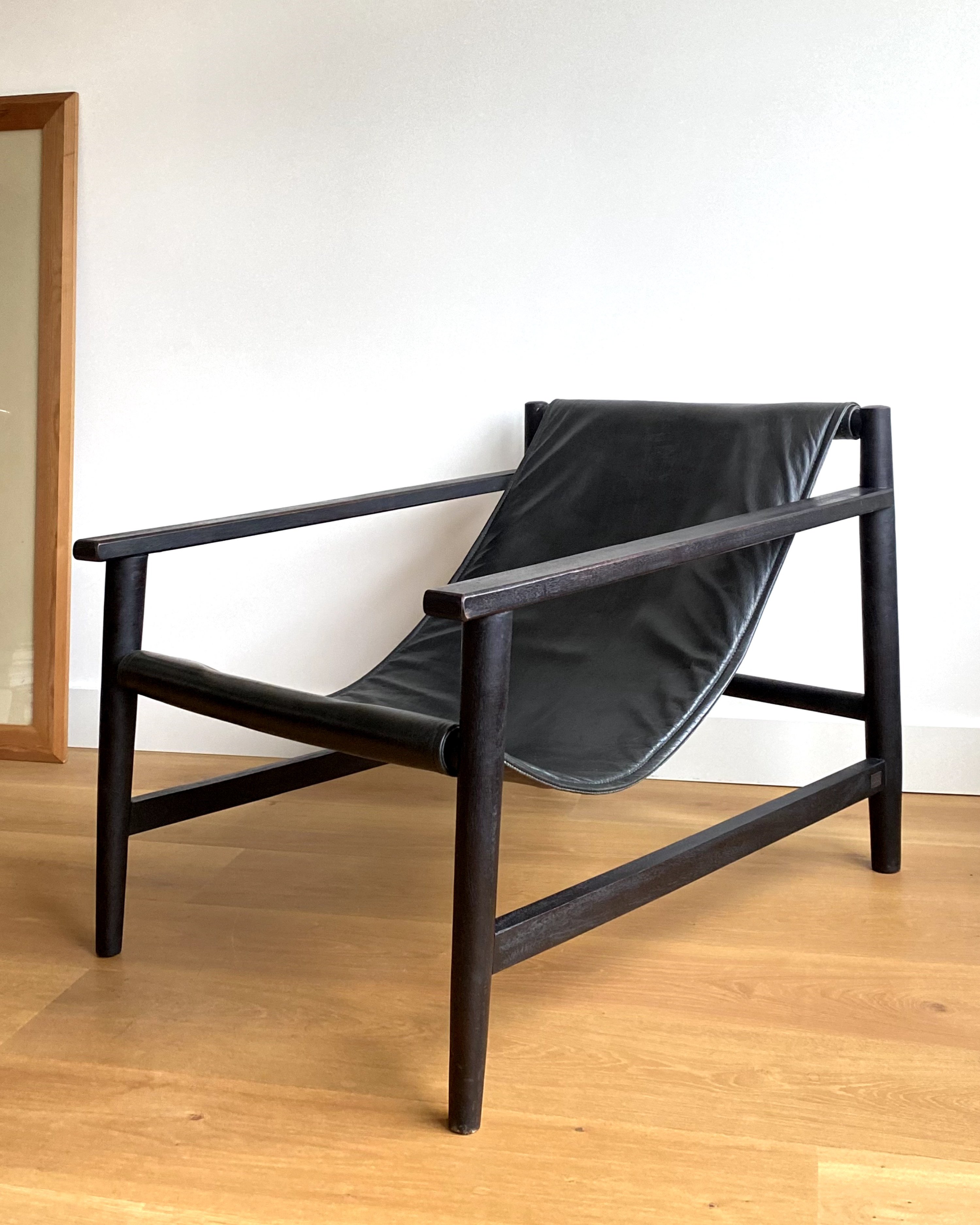 Design sling lounge chair